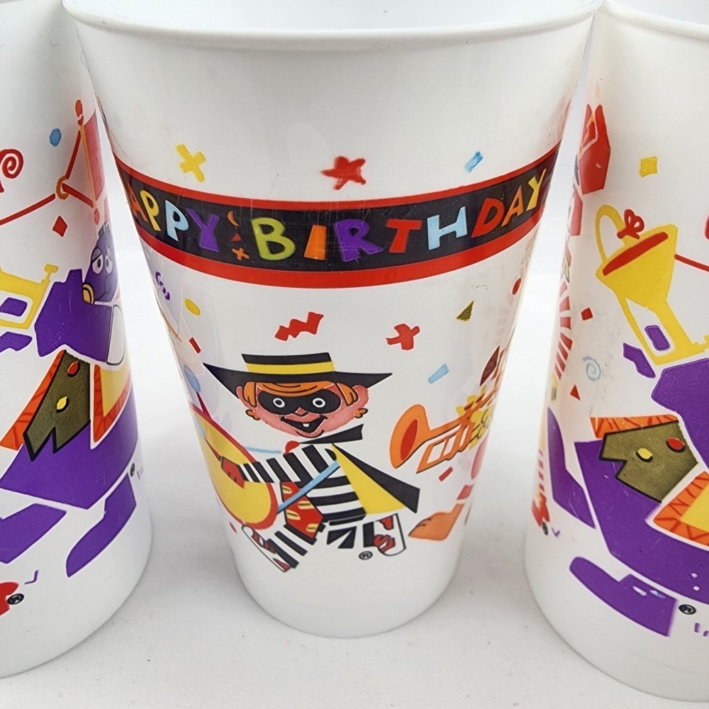 Lot of 4 Vintage Happy Birthday Ronald McDonald Plastic Cups 1984 Printed USA - Picture 3 of 9
